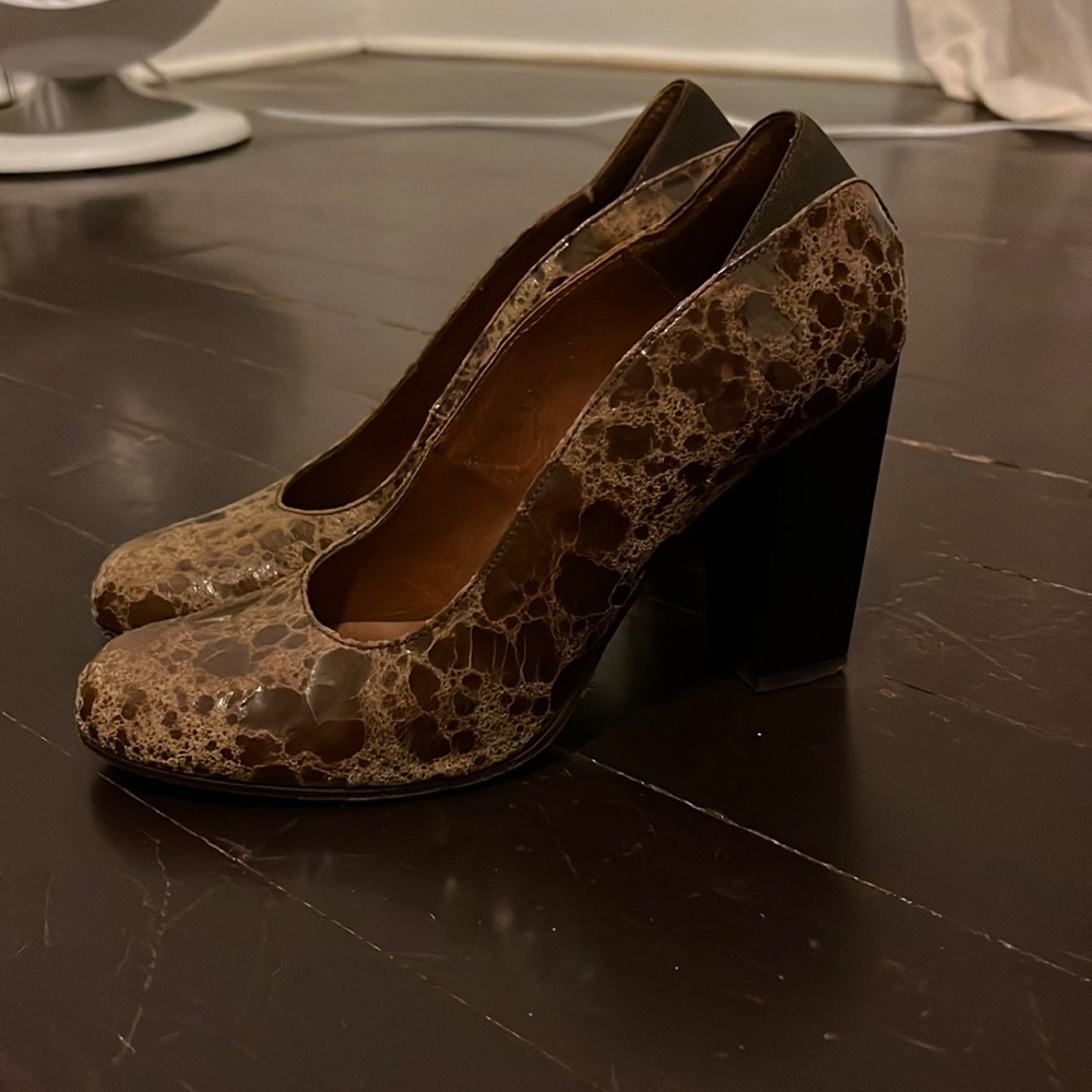 Donald J Pliner Textured Block Heel